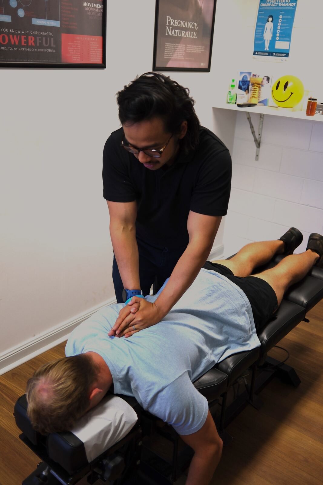 Chiropractic back adjustment treatment