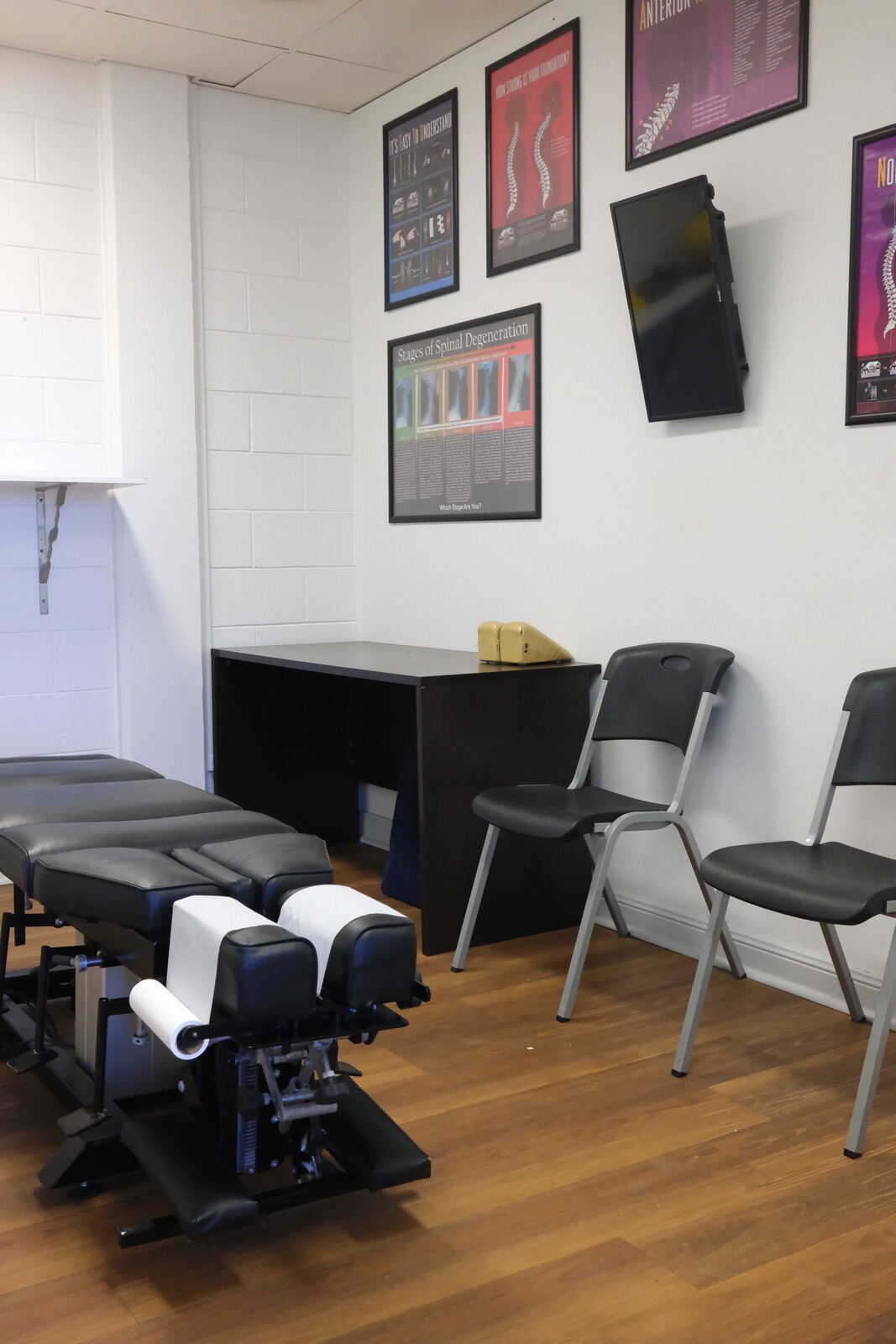 Chiropractic treatment room